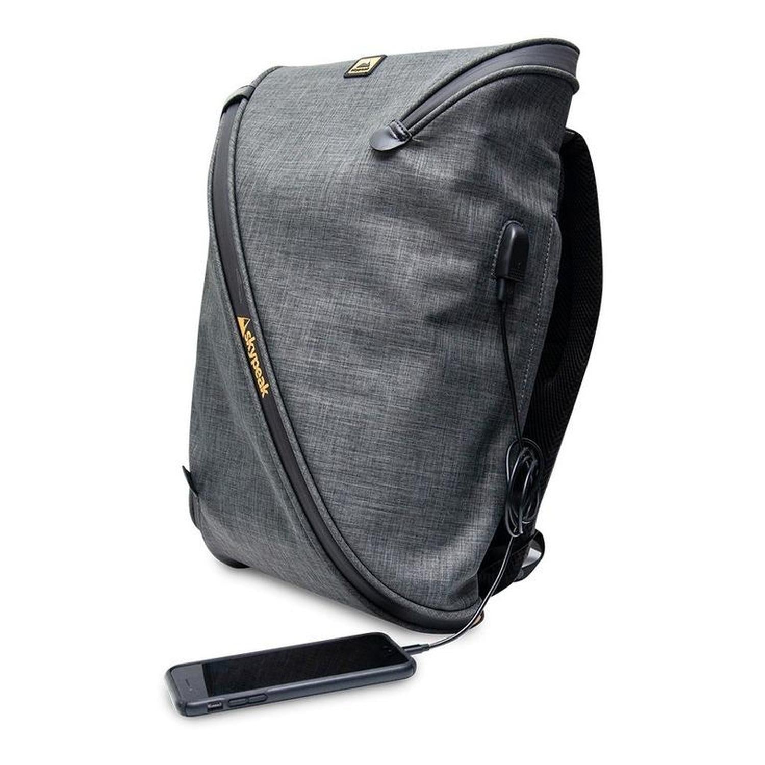 Mochila grande con funda SKYPEAK de 15.6" Color Negro / BLADEX-115BK